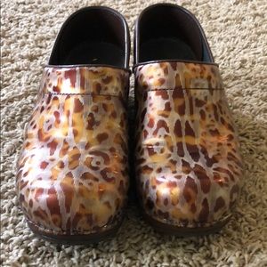 Cheetah print Sanita clogs